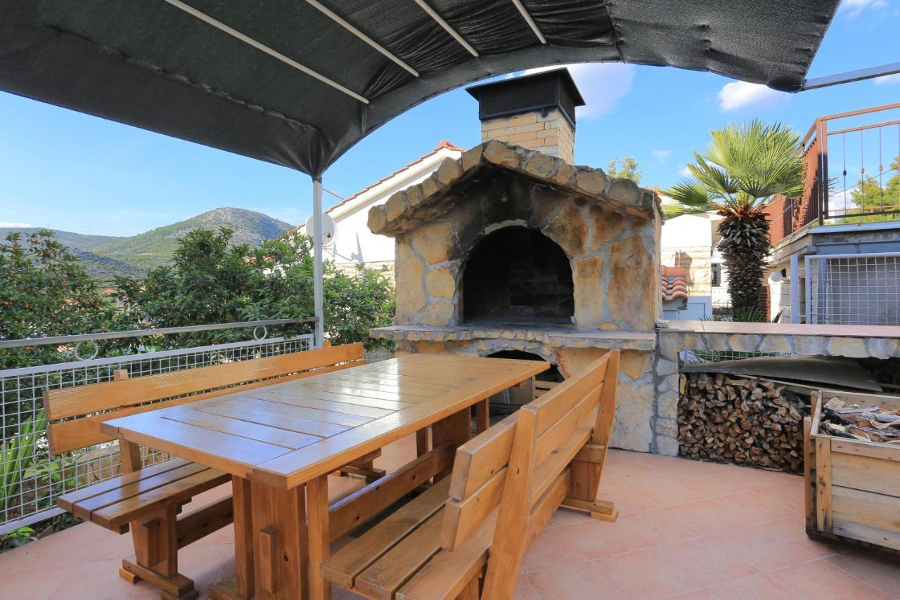 Apartments By The Sea Seget Vranjica, Trogir - 13771 Luaran gambar