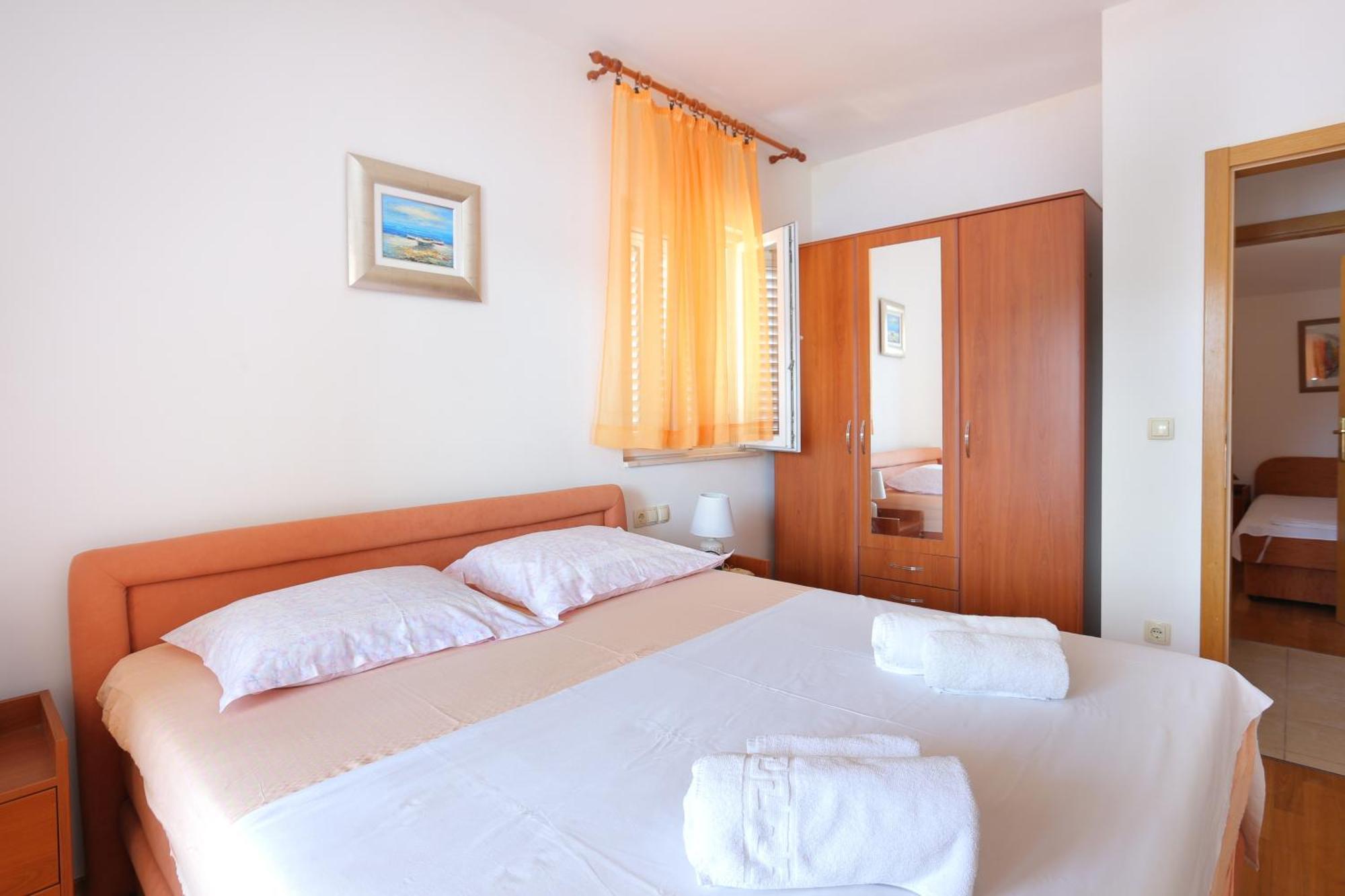 Apartments By The Sea Seget Vranjica, Trogir - 13771 Bilik gambar
