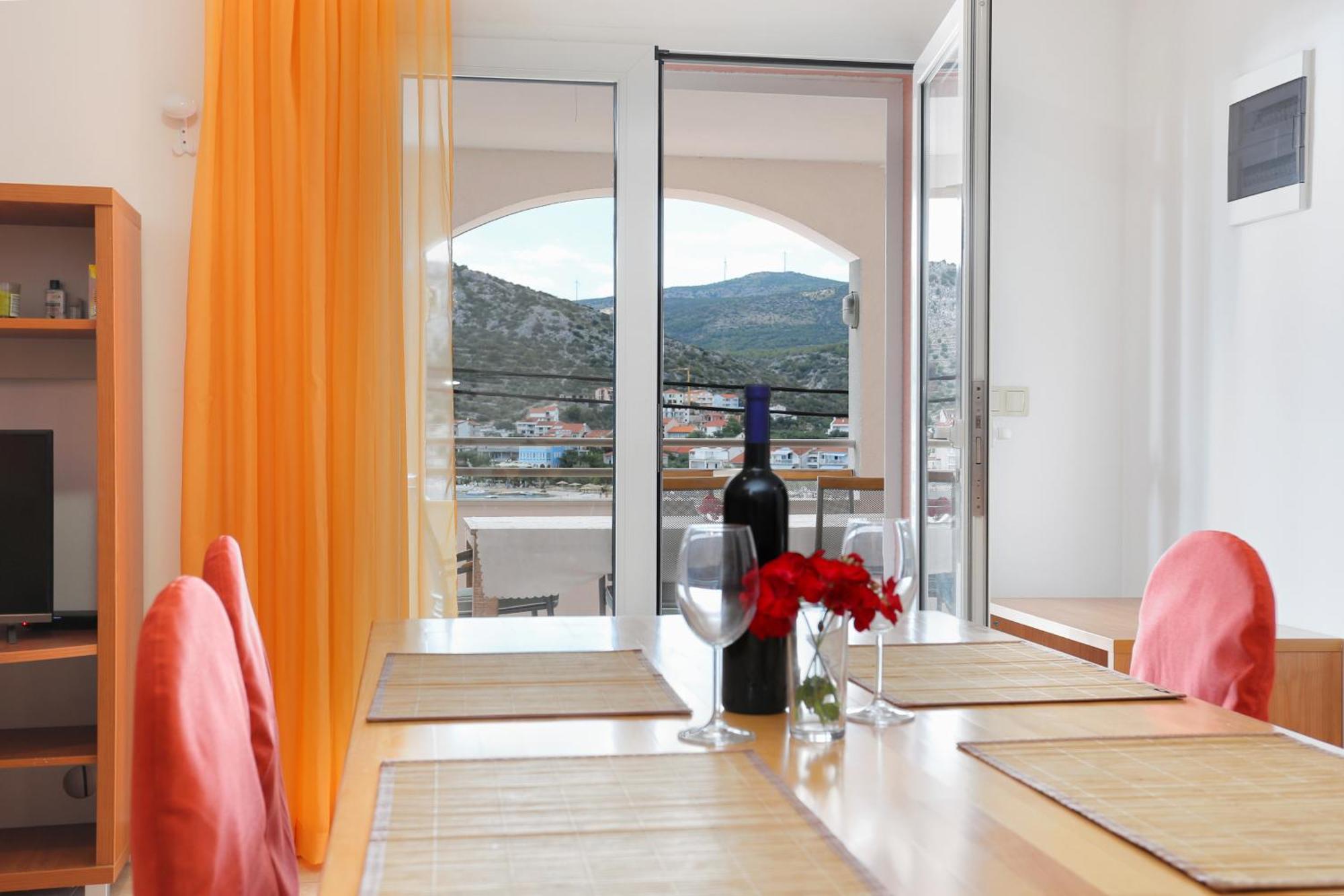 Apartments By The Sea Seget Vranjica, Trogir - 13771 Bilik gambar